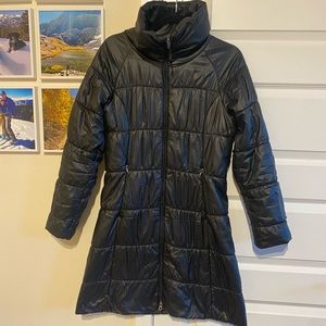 Warm and cozy!! Patagonia puffer jacket size small